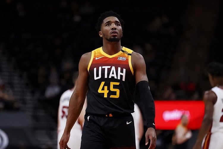 他都依旧在 他都依旧在