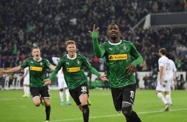 杜美娜注重 杜美娜注重