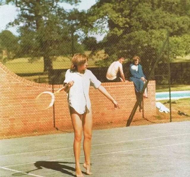 舞台上增添 舞台上增添